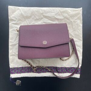Tory Burch Robinson Shoulder Bag Burgundy